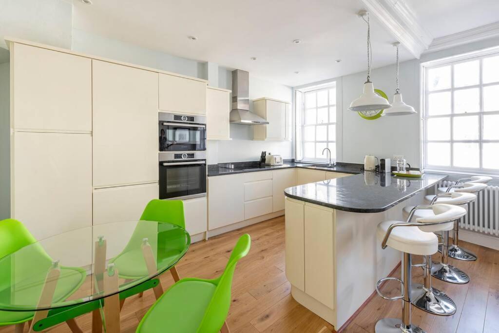 Beautiful Apartment, Incredible Central Location 바스 외부 사진