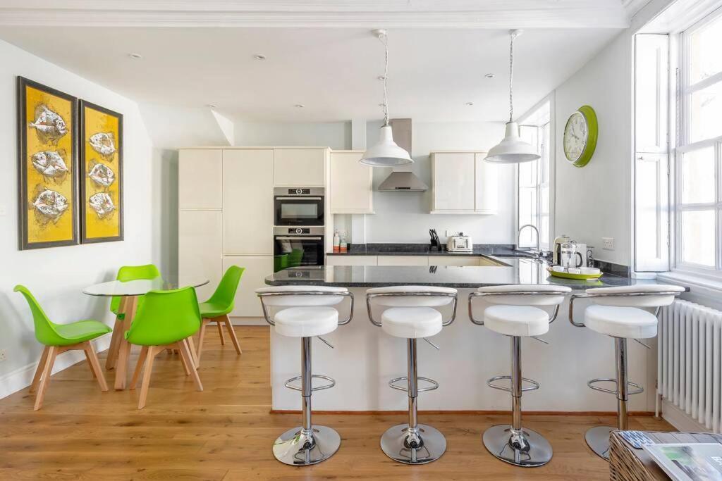 Beautiful Apartment, Incredible Central Location 바스 외부 사진