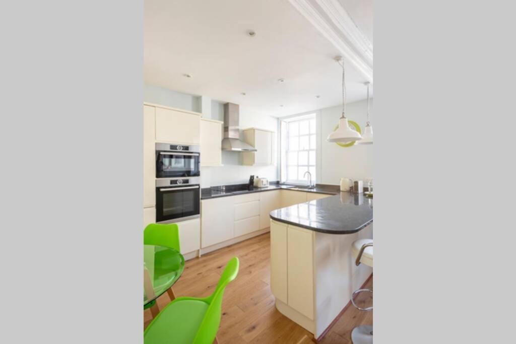Beautiful Apartment, Incredible Central Location 바스 외부 사진