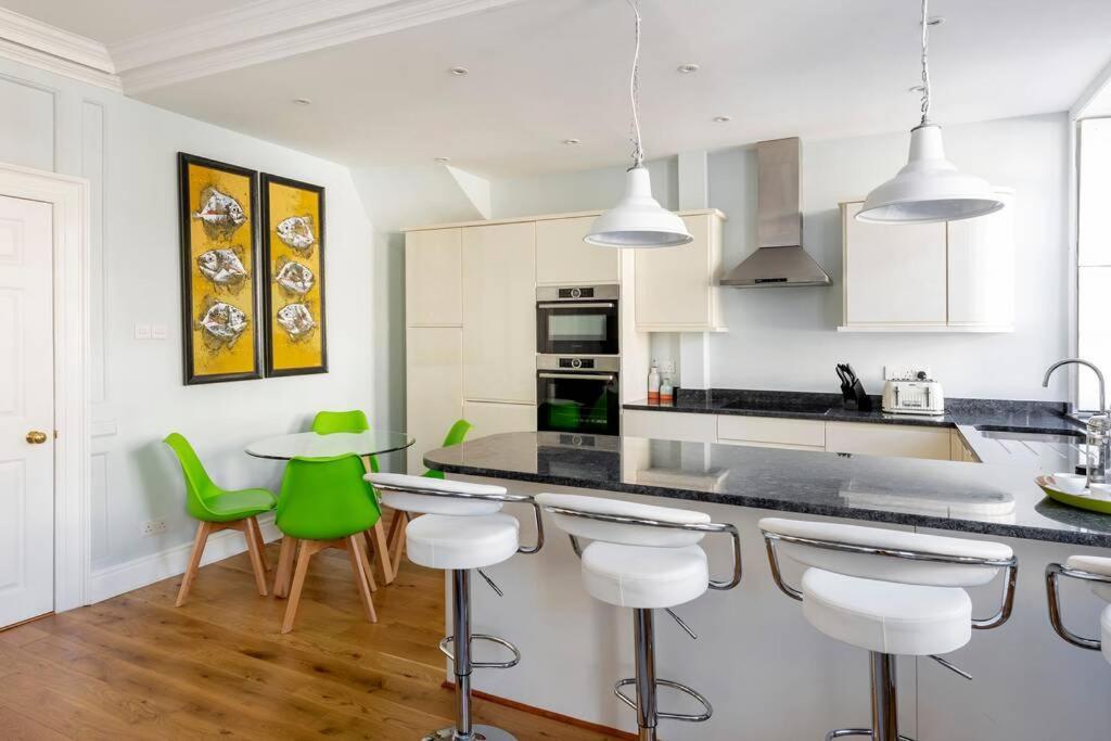 Beautiful Apartment, Incredible Central Location 바스 외부 사진